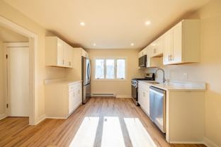 365 Whiting Ave #3 - Photo 1 of 1