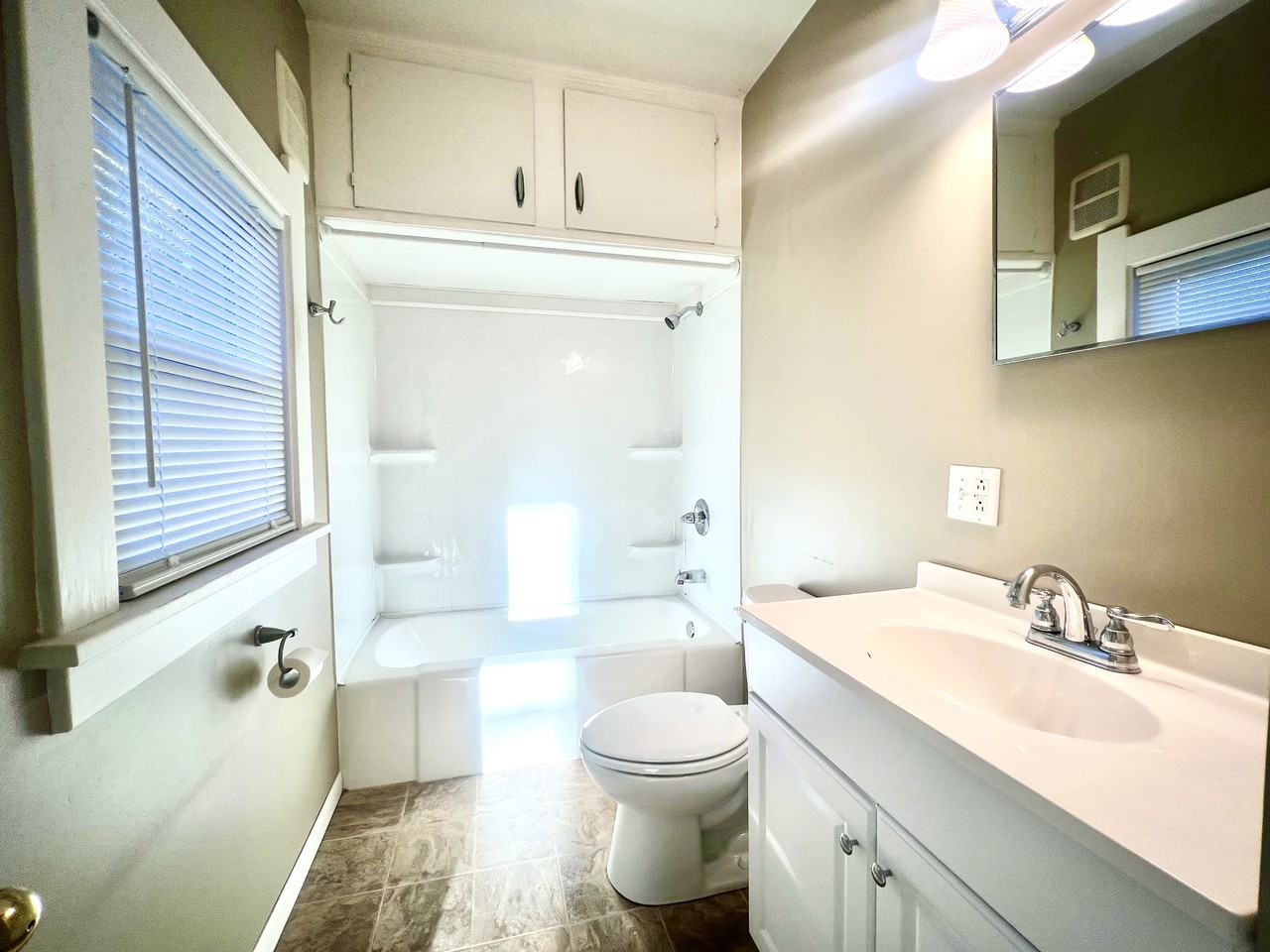 5124 Allen St #NA - Photo 3 of 5