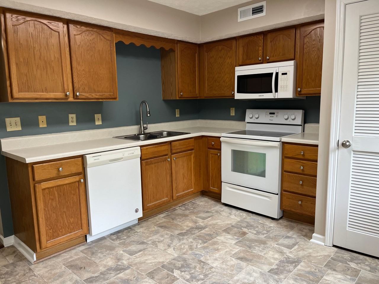 480 E Red Bud Rd - Photo 7 of 23