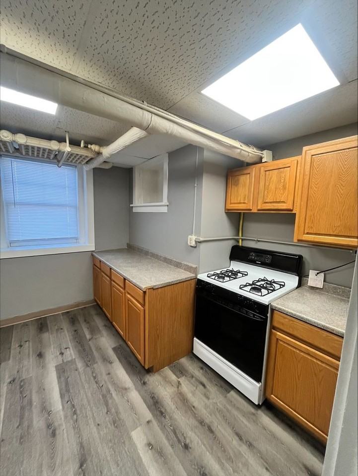 Highland Court Apartments - Photo 2 of 10