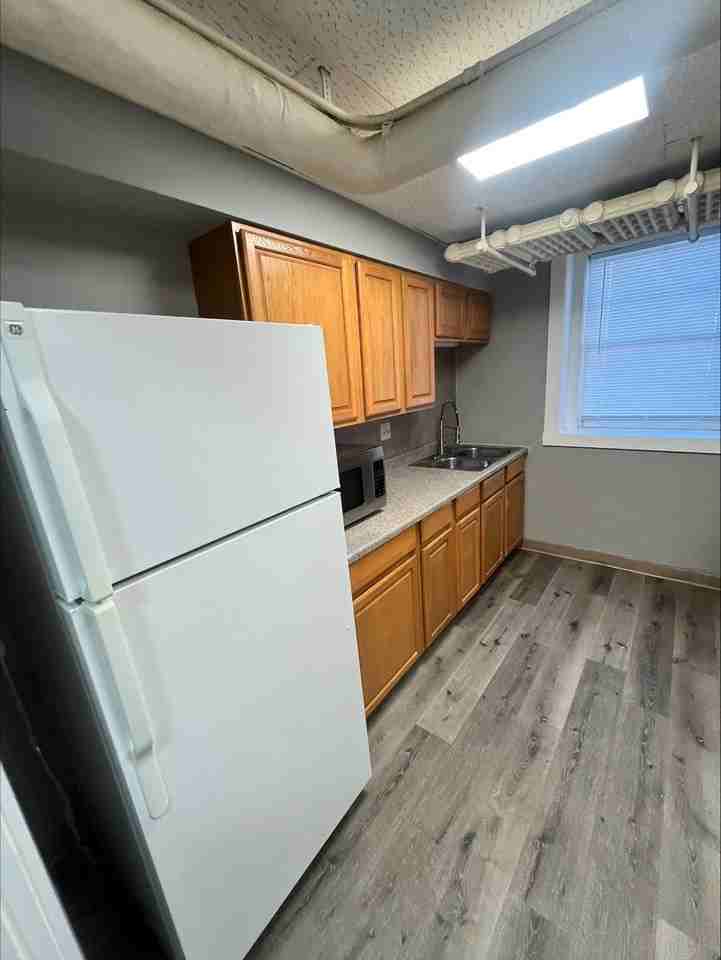 Highland Court Apartments - Photo 3 of 10