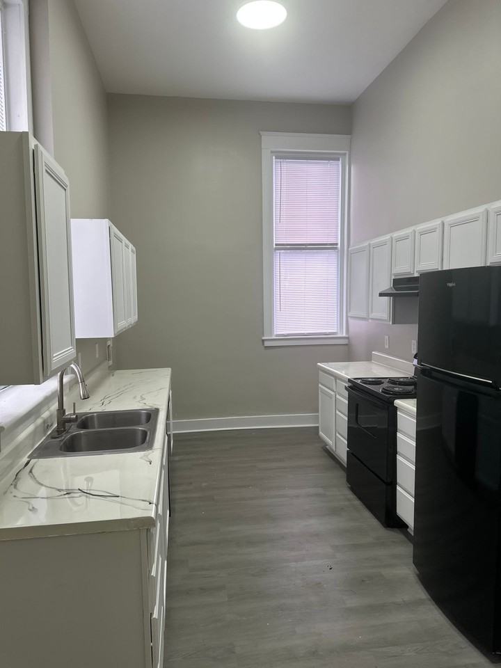 Lassiter Square Apartments - Photo 4 of 9