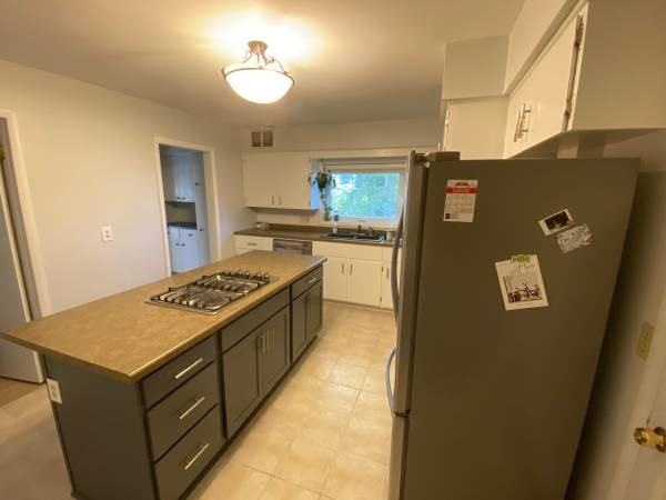 109 E South Ave #NA - Photo 3 of 13