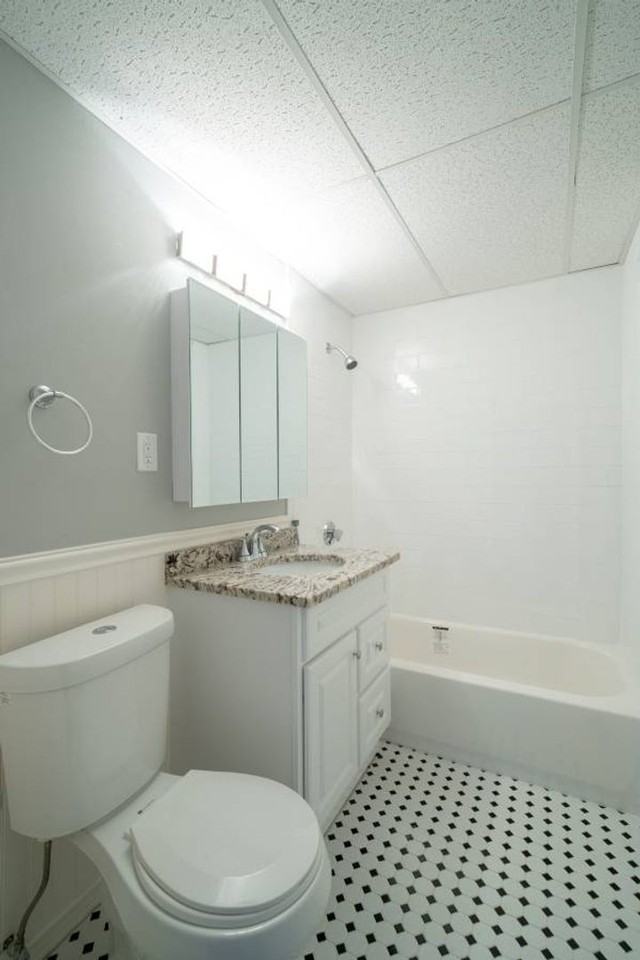 260 Union Ave - Photo 3 of 4