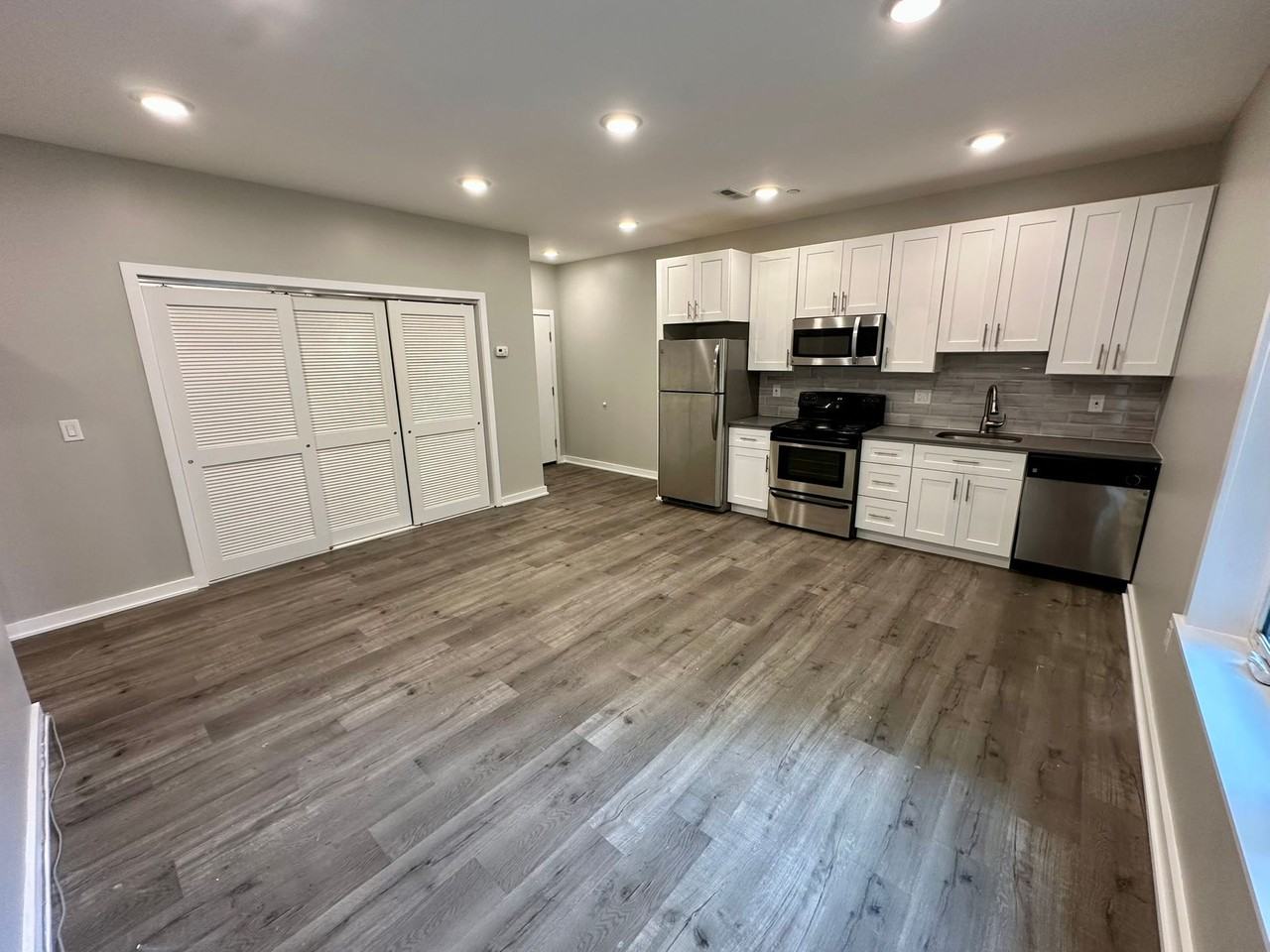 1636-54 W Flora Street - Photo 5 of 6