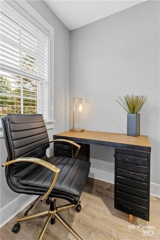 1305 Benton St - Photo 6 of 25