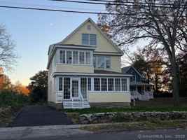 featured image of 463 Highland Ave