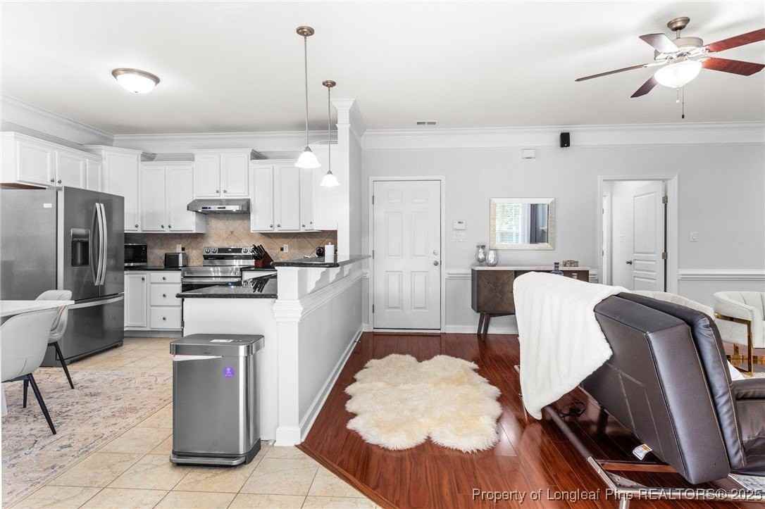 1321 Braybrooke Pl - Photo 5 of 42