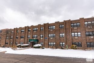 696 Elm Pl #210 - Photo 1 of 1