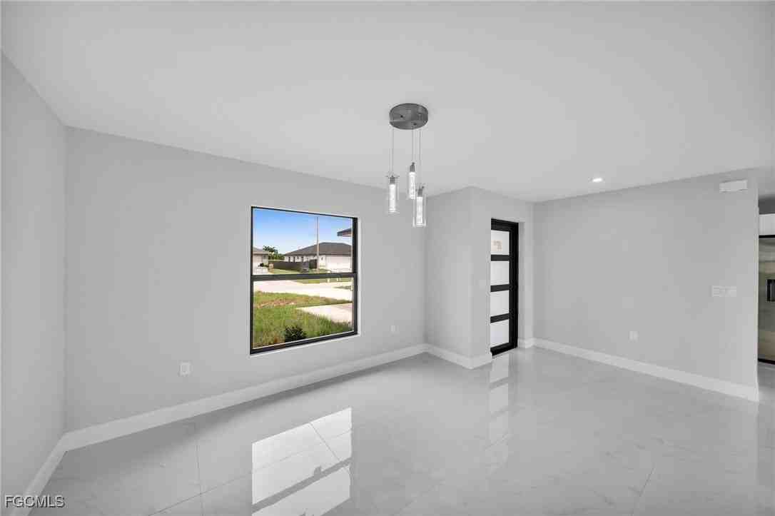 1829 Nw 7th Pl - Photo 5 of 32