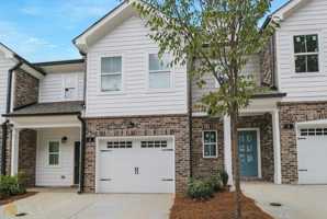 featured image of 15 Sprayberry Rd #15