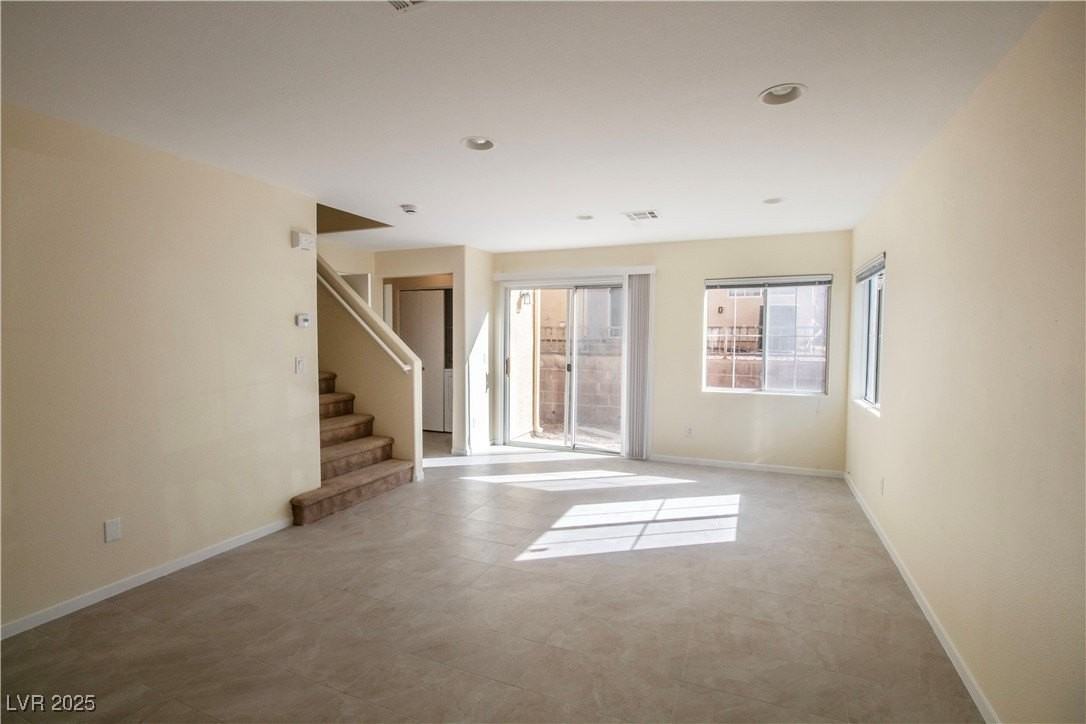 10437 Coyote Cub Ave - Photo 2 of 25