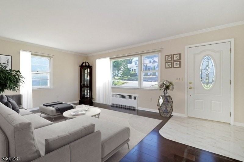 6 Roscoe Ave - Photo 3 of 8