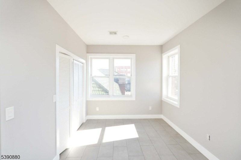 7 9 Watsessing Ave #2R - Photo 2 of 14