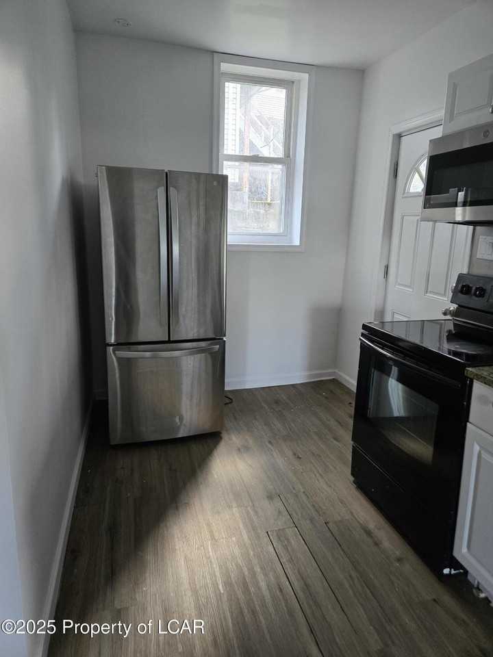 426 Fig St - Photo 2 of 11