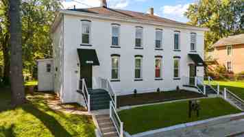 featured image of 809 Belle Ave