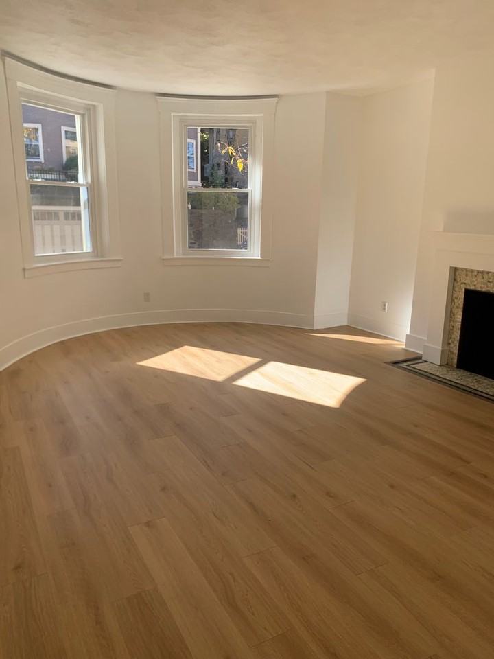 661 Washington St - Photo 2 of 17