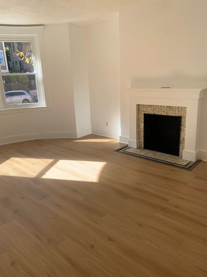 661 Washington St - Photo 3 of 17