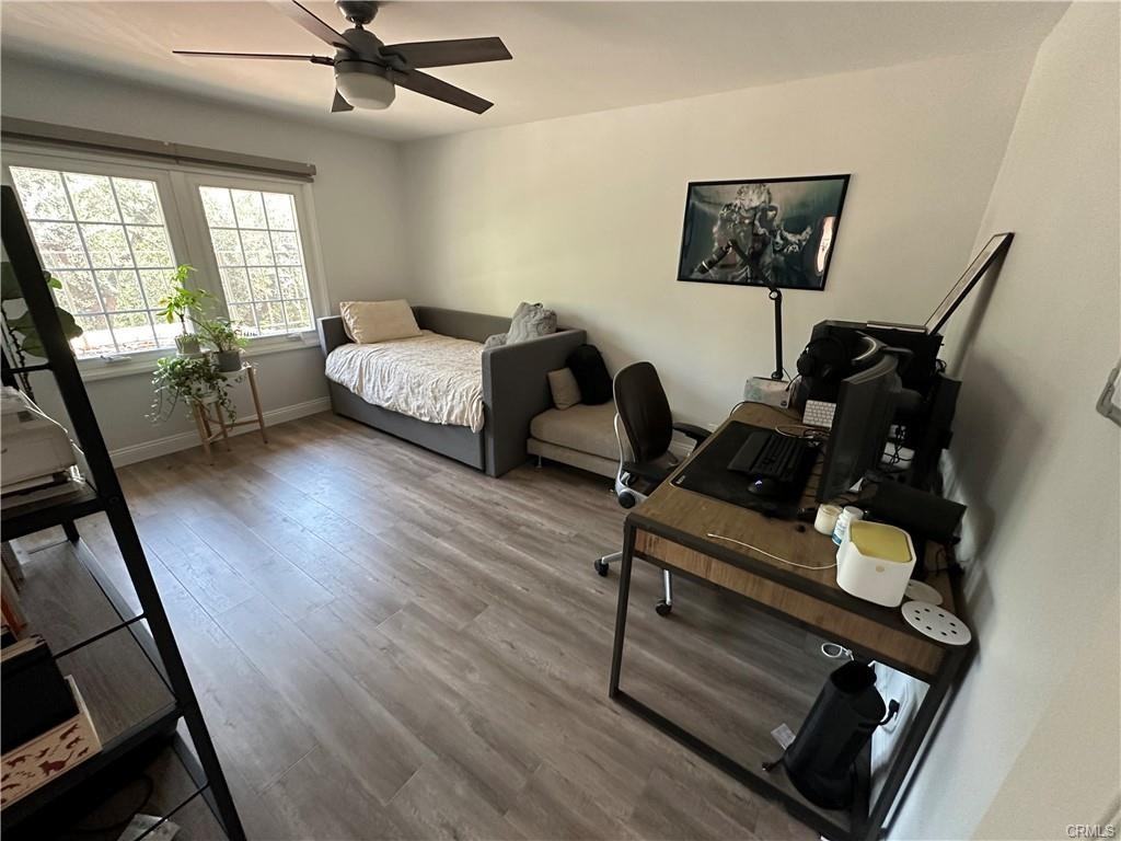 14623 Weddington St - Photo 3 of 8