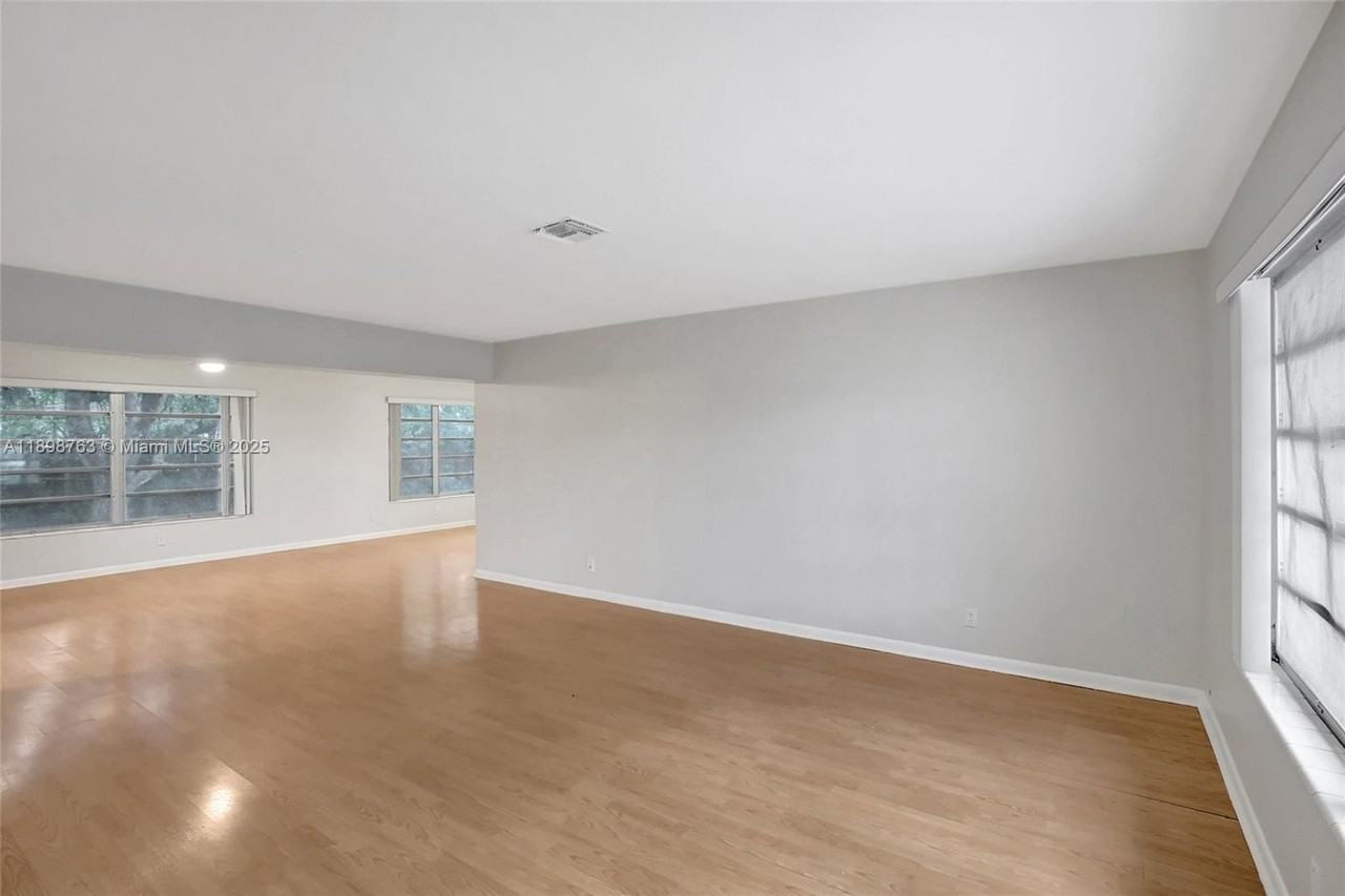 5386 Balsam Ter - Photo 5 of 36