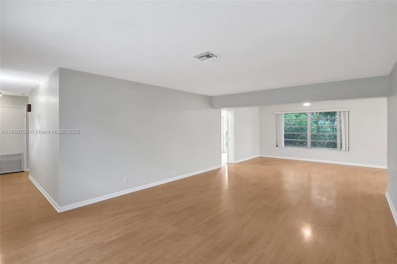 5386 Balsam Ter - Photo 7 of 36