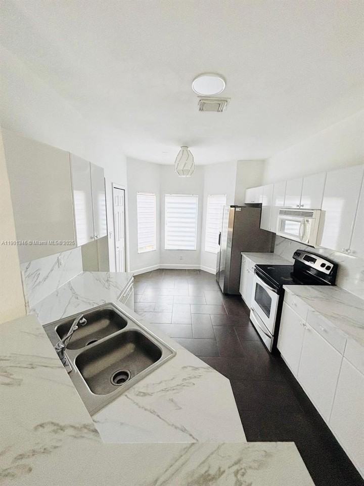 8362 Northwest 107th Court #3-24 - Photo 3 of 16