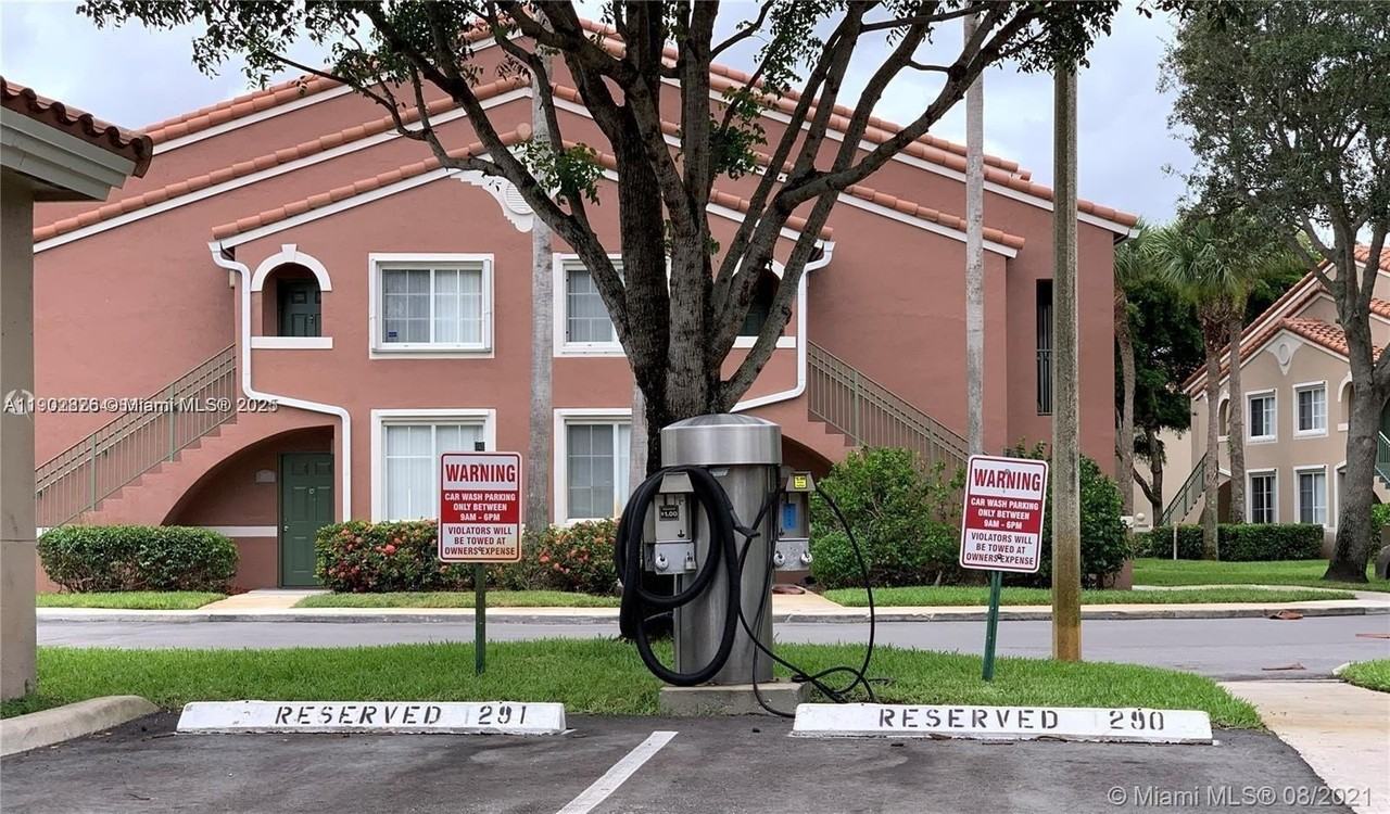 7816 Sonoma Springs Cir #104 - Photo 6 of 12