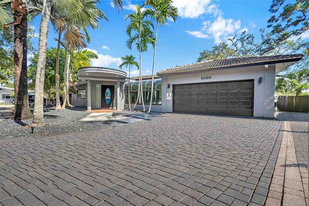 1030 Sw 14th Ter #0 - Photo 2 of 41