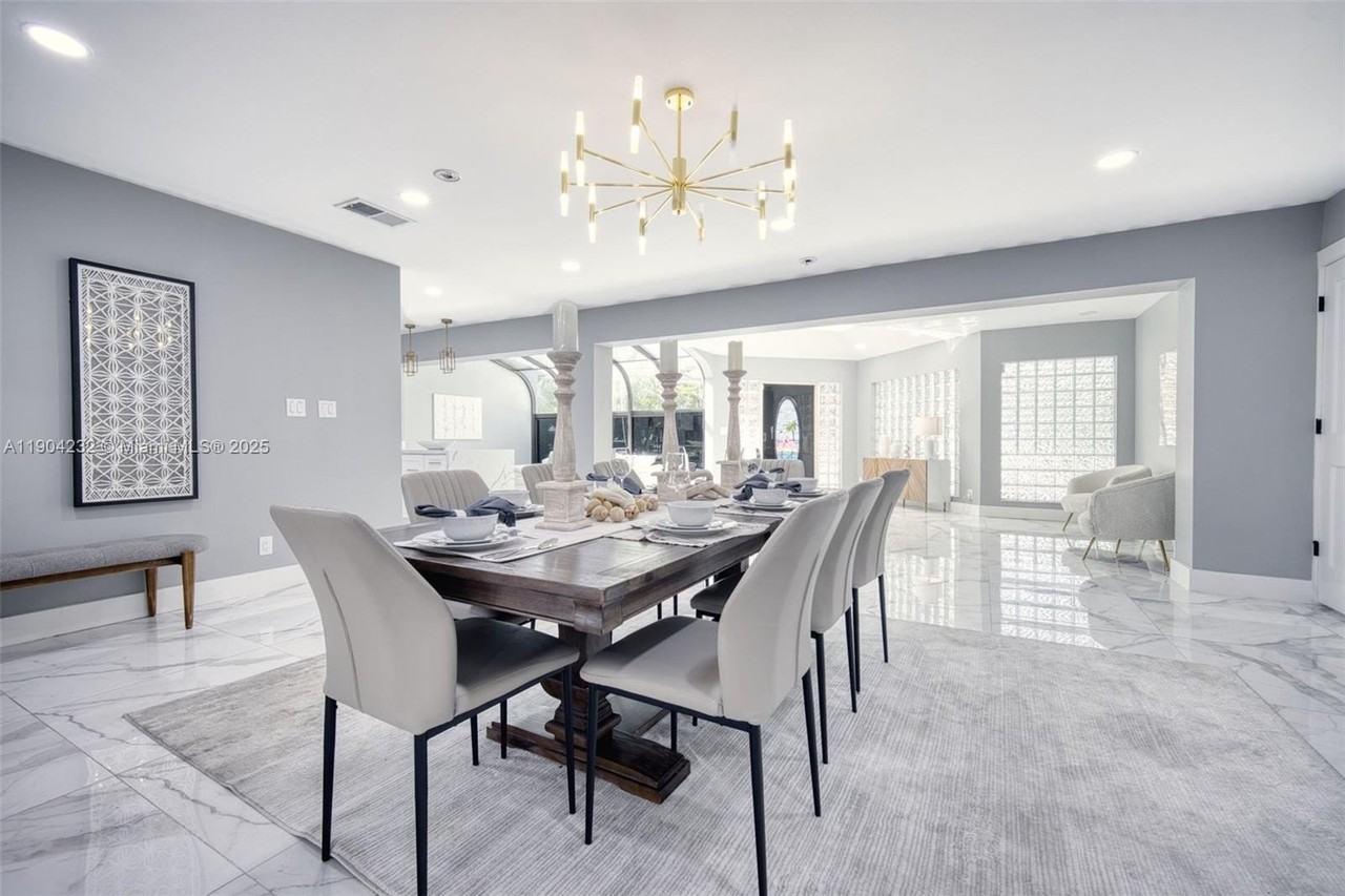 1030 Sw 14th Ter #0 - Photo 5 of 41