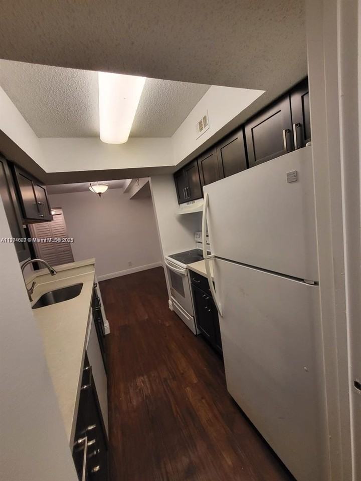 5654 Rock Island Rd #222 - Photo 5 of 21