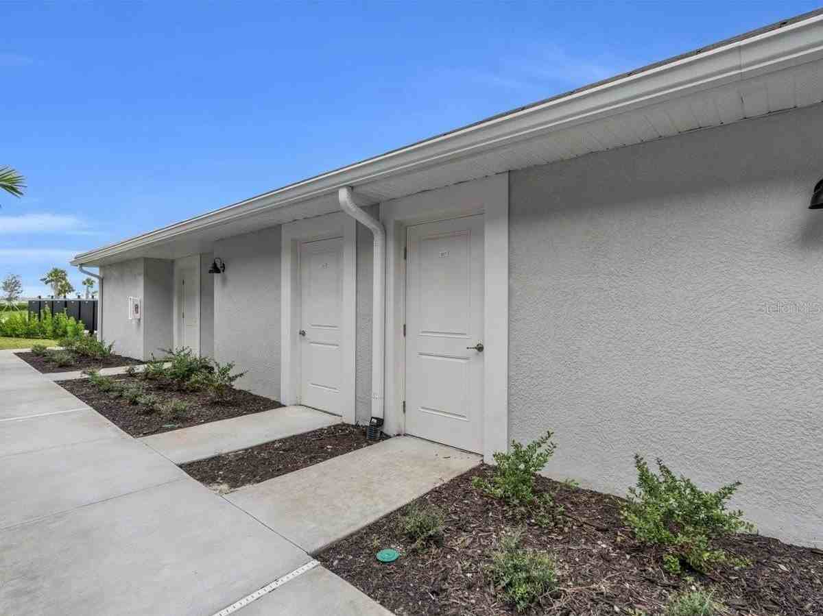 14214 Heritage Landing Blvd #817 - Photo 6 of 50