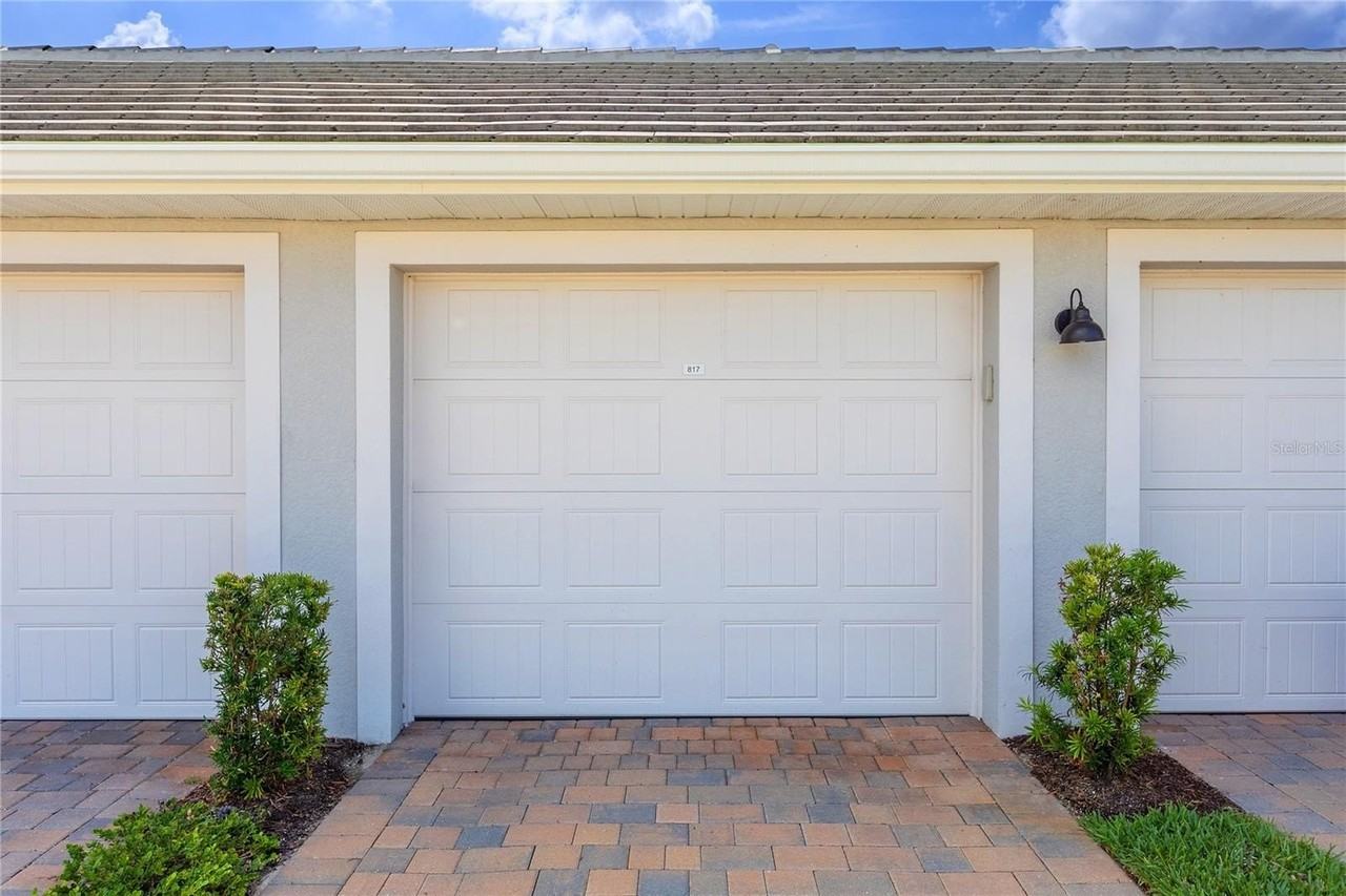 14214 Heritage Landing Blvd #817 - Photo 7 of 50