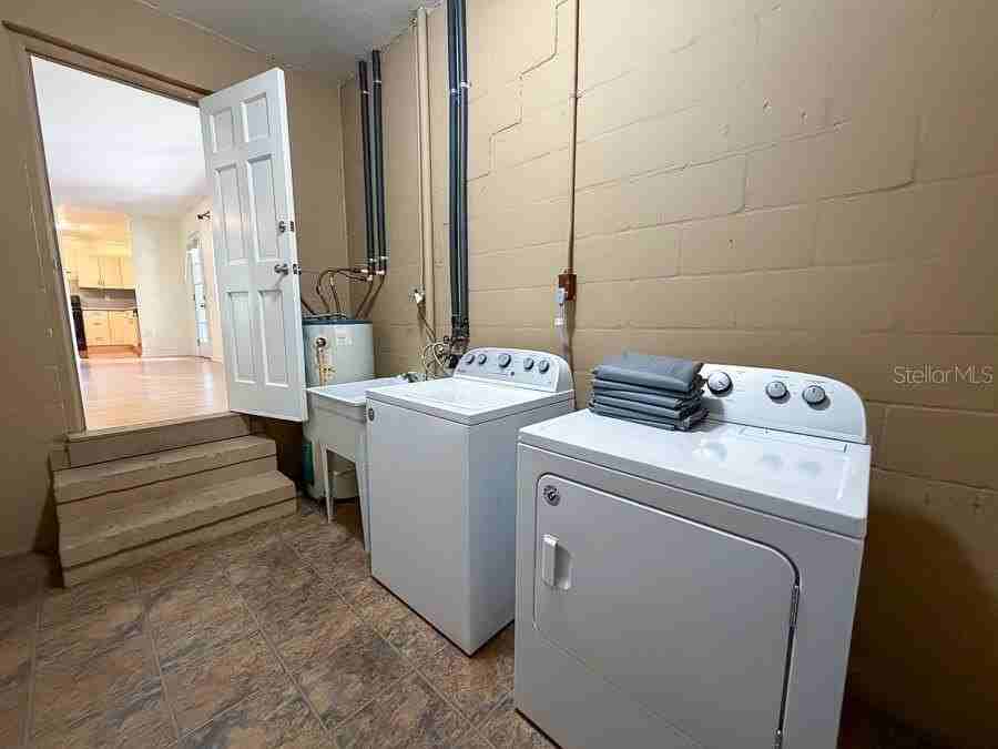 3027 Nw 1st Ave - Photo 7 of 31