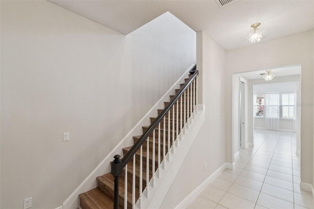 8884 Bismarck Palm Dr - Photo 4 of 50