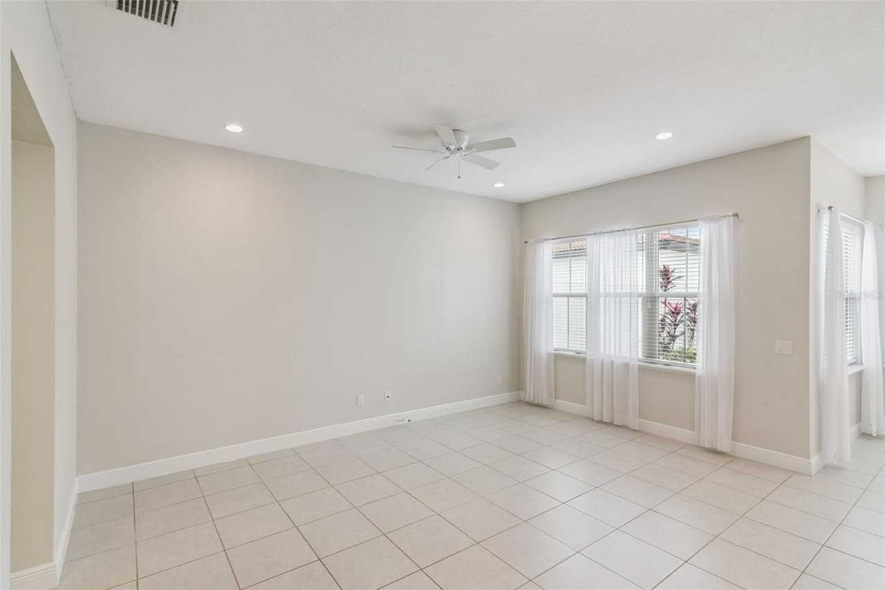 8884 Bismarck Palm Dr - Photo 5 of 50