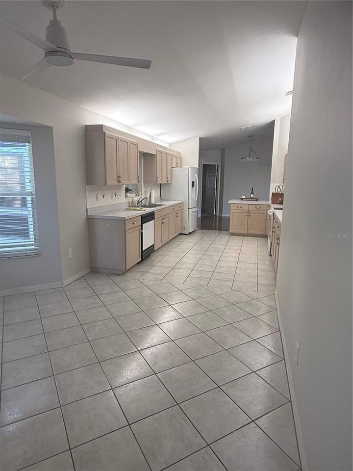 9050 Se 135th Loop - Photo 6 of 13