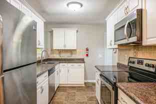 1721 Chandler Ave - Photo 1 of 1