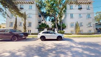 2117 W Dekle Ave #E2 - Photo 1 of 1