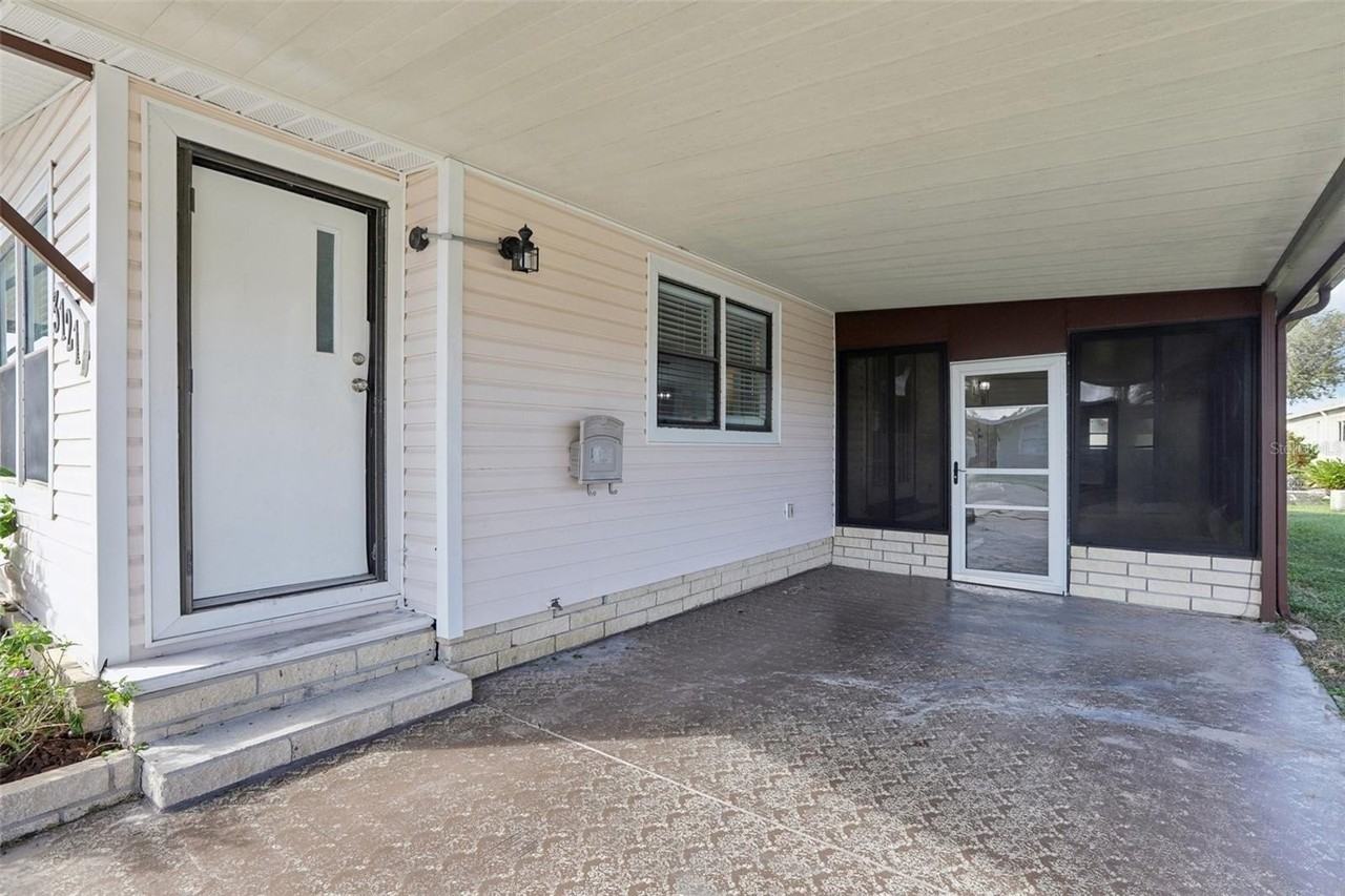 3121 Briar St - Photo 5 of 48