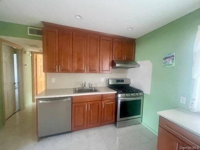 325 S 8th St - Photo 3 of 13