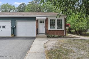 6 Bayberry Ln - Photo 1 of 1