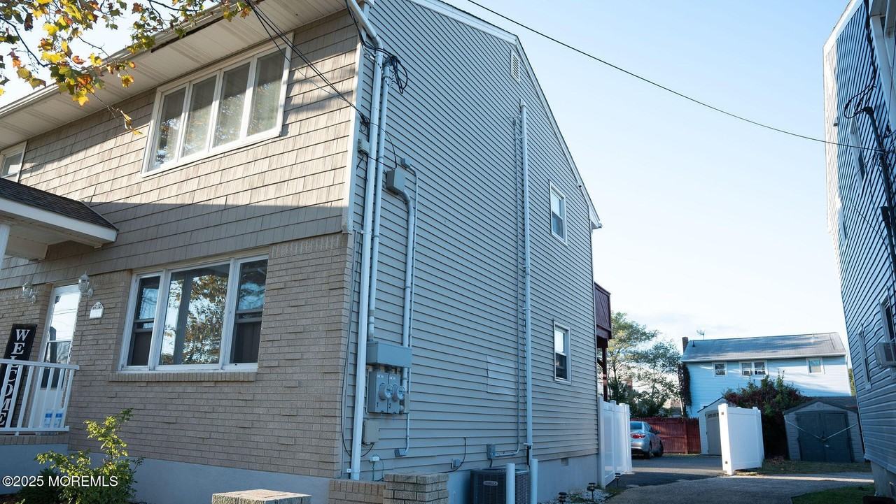 73 Maple Ave 2nd Fl #2ndFL - Photo 3 of 33