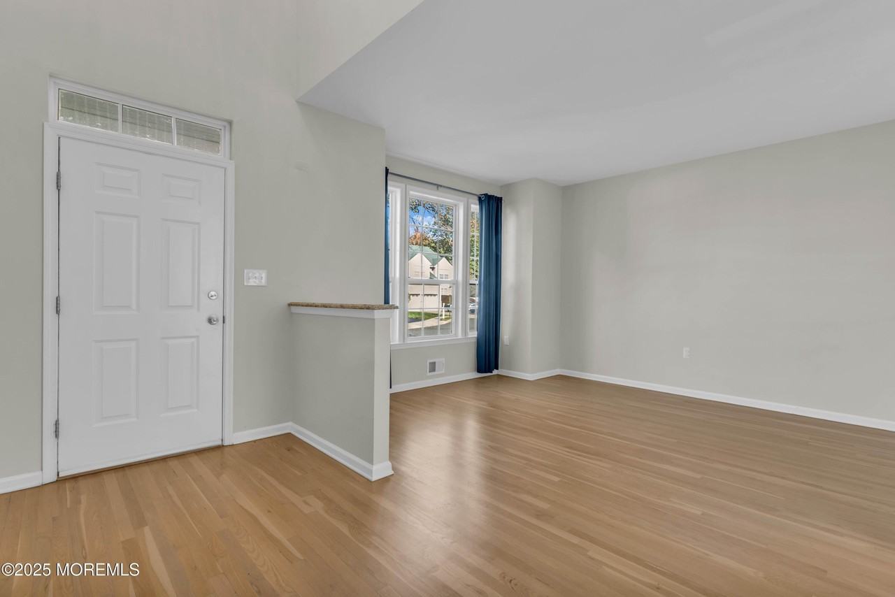 20 Mulberry Ln - Photo 3 of 37