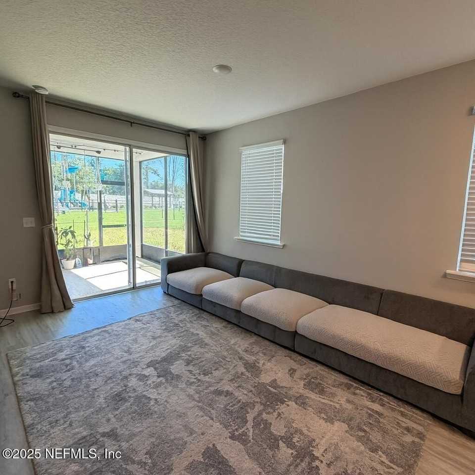 7095 Mahogany Run Dr - Photo 2 of 16