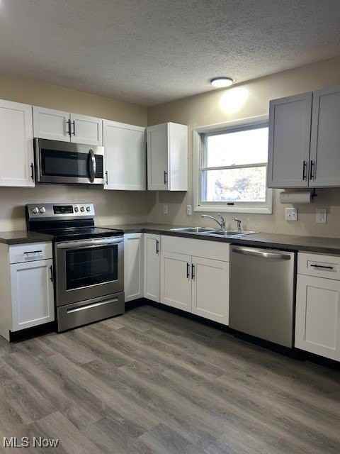 829 Randall Dr - Photo 4 of 13