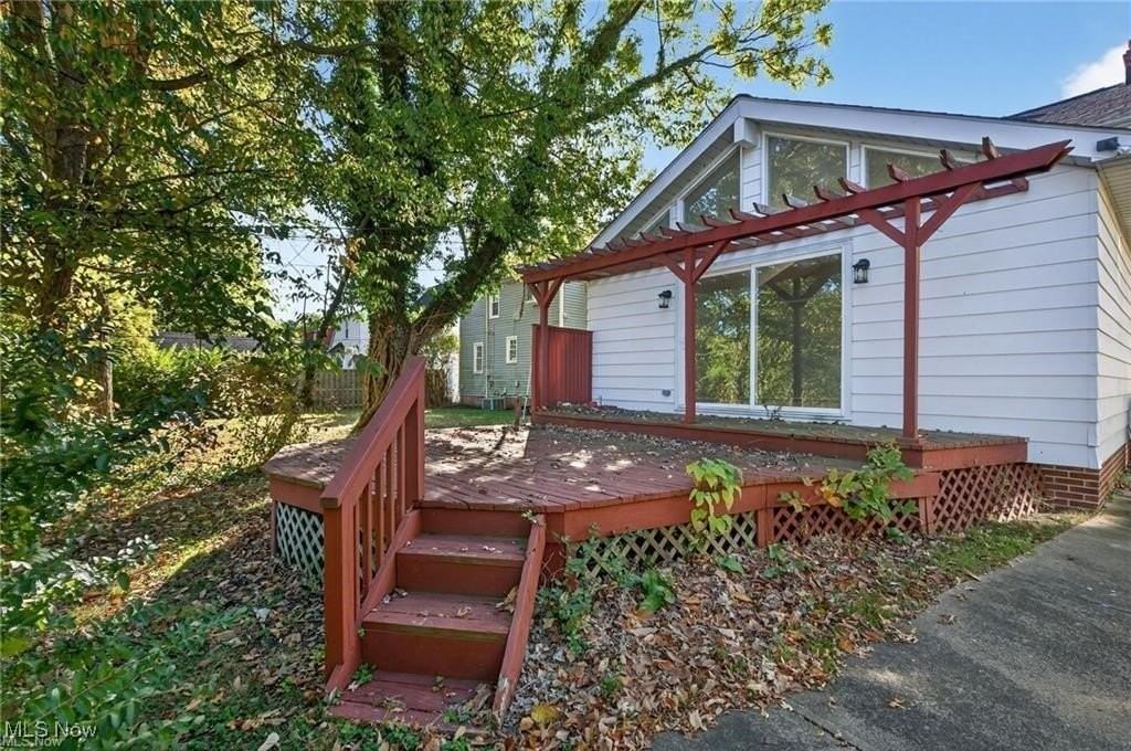 4521 Golfway Rd - Photo 2 of 36