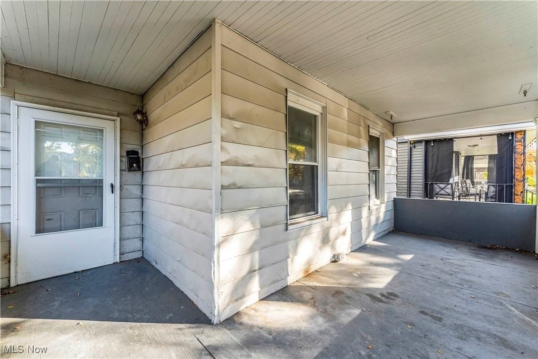 2115 West 96th Street - Photo 3 of 29