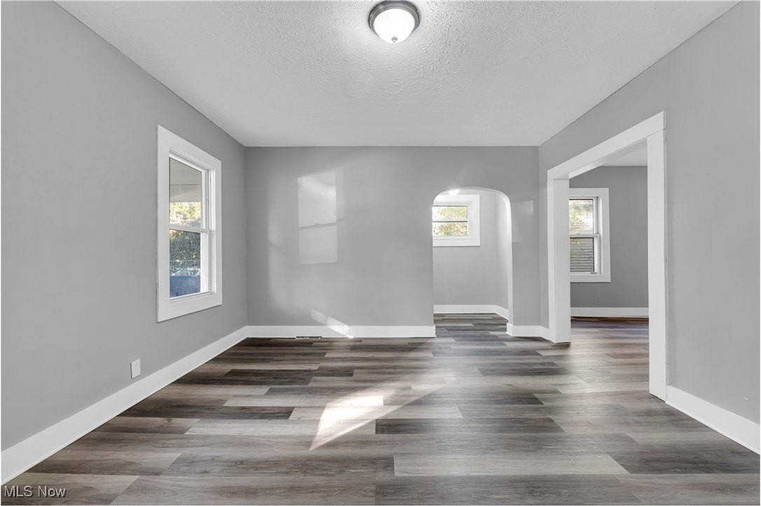 2115 West 96th Street - Photo 5 of 29