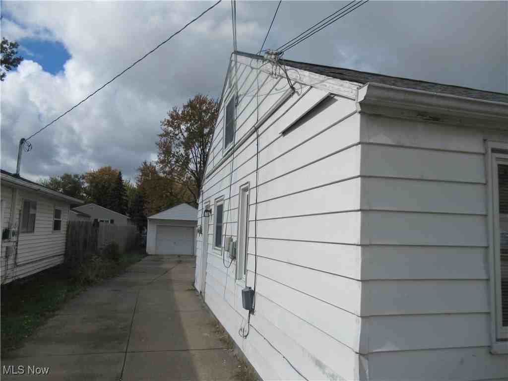 1346 E 346th St - Photo 2 of 22