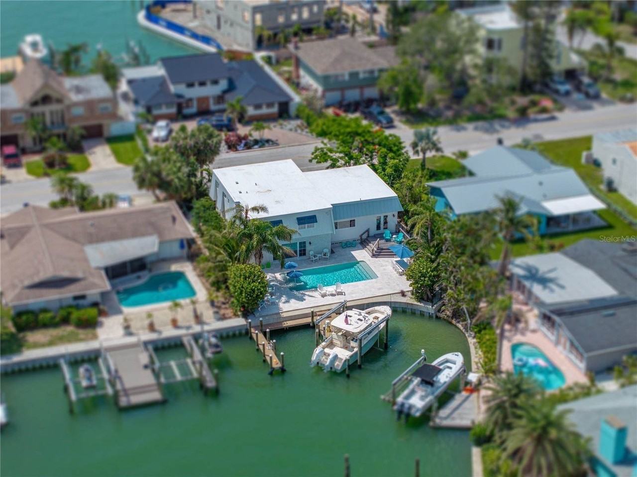 829 59th Ave - Photo 2 of 50